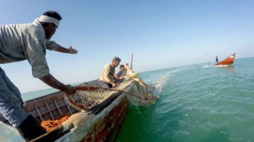 மீன்பிடிப்பதற்காக கடலுக்கு சென்று காணாமல் போயிருந்த நால்வர் பாதுகாப்பாக மீட்பு!