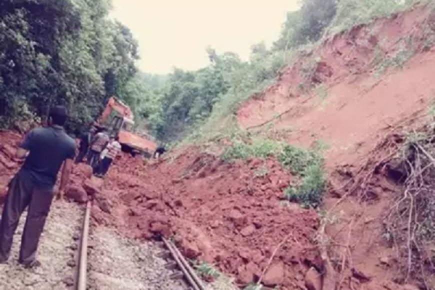 மலையக ரயில் பாதையில் மண்சரிவு - ஒருவழி போக்குவரத்து நிறுத்தம்!