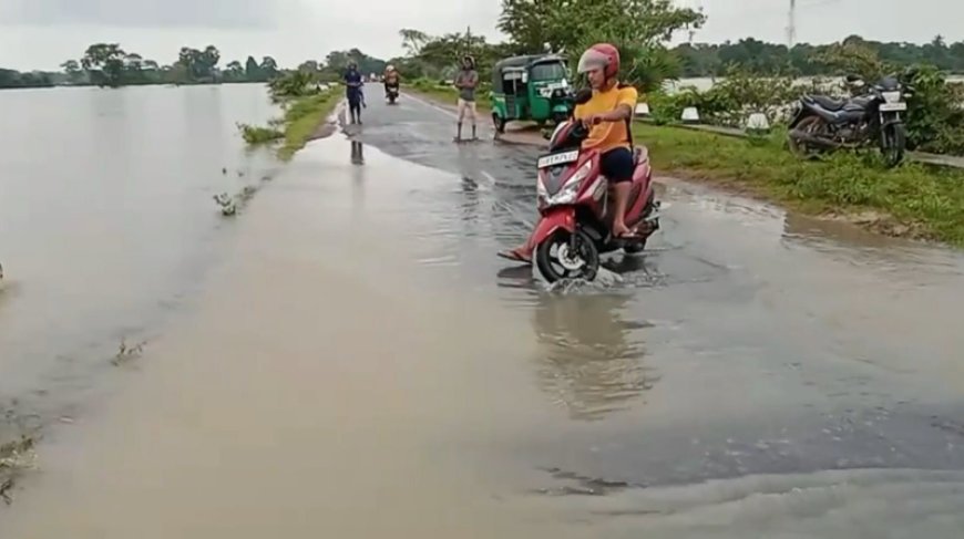 போரதீவுப்பற்றில் தரைவழிப்பாதைகள் தடை -288 குடும்பங்களின் 1149 பேர் இடப்பெயர்வு!