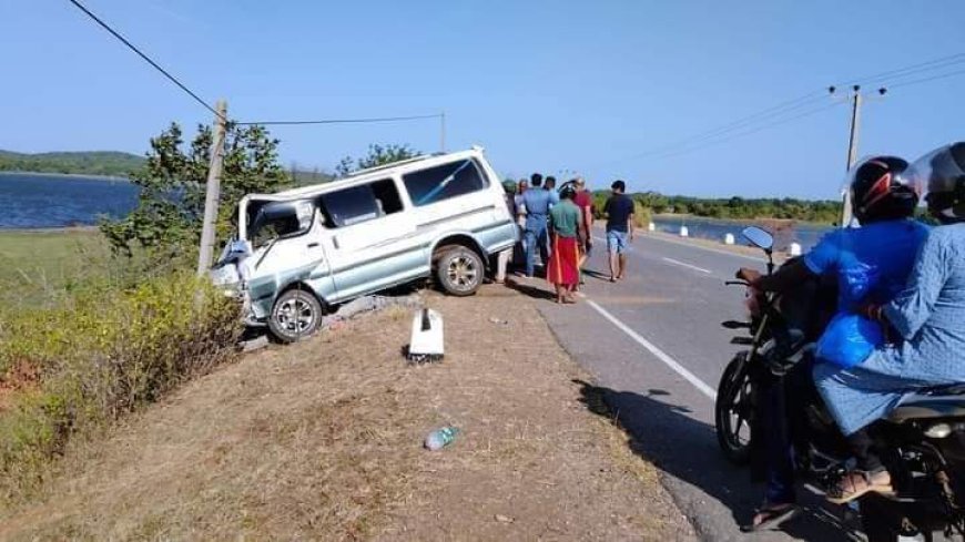 திருகோணமலை ஹொரவ்பொத்தானை பிரதான வீதியில் விபத்து!