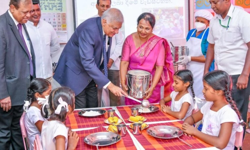 17 இலட்சம் மாணவர்களுக்கு இன்று முதல் மதிய உணவு - கல்வி அமைச்சர் அறிவிப்பு!