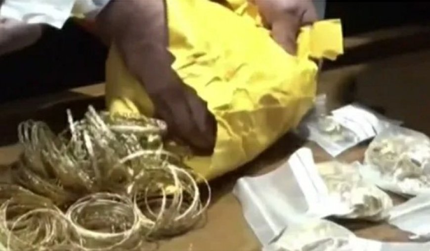 இறுதி யுத்தத்தில் மீட்கப்பட்ட நகைகள் பொலிஸ்மா அதிபரிடம் ஒப்படைப்பு