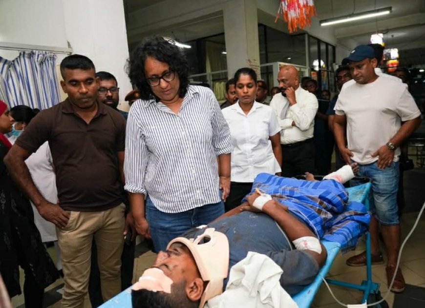 கொத்மலை பஸ் விபத்தில் காயமடைந்தவர்களை நேரில் சென்று பார்வையிட்ட பிரதமர்!