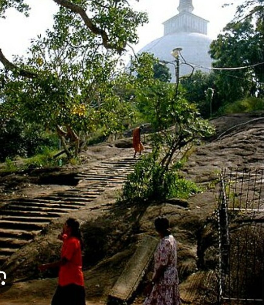 இன்று பொசன் பௌர்ணமி தினம்
